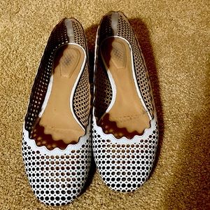 Chloe While perforated flats with scalloped edge.